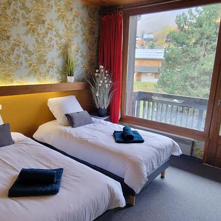 Hotel La Rua อัลบิเยซ์-มงต์รงด์ ภายนอก รูปภาพ